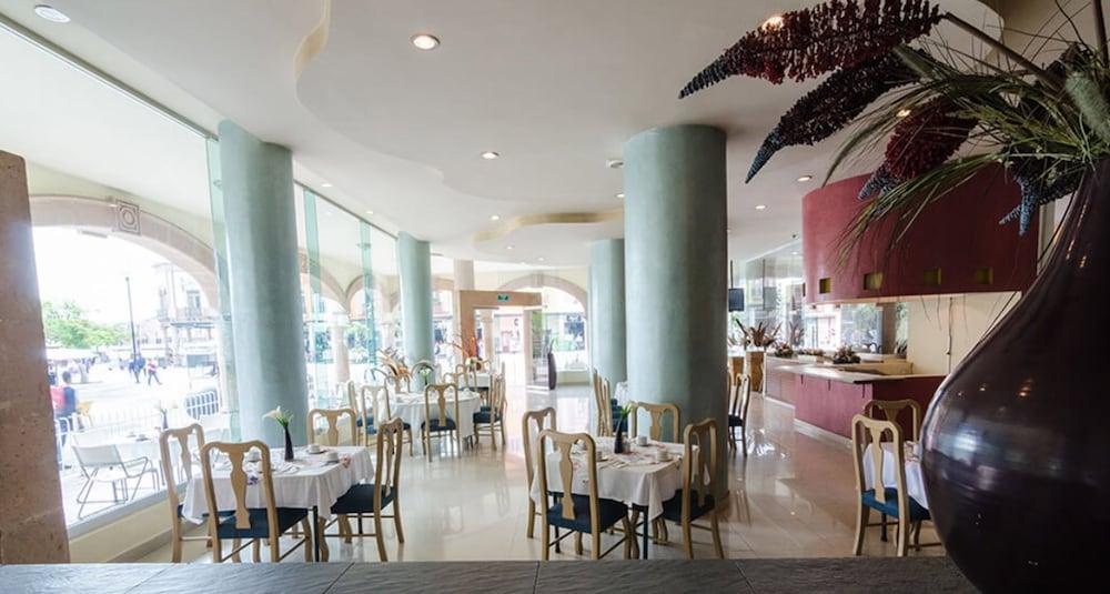 Hotel San Francisco Irapuato Business Class Exterior photo